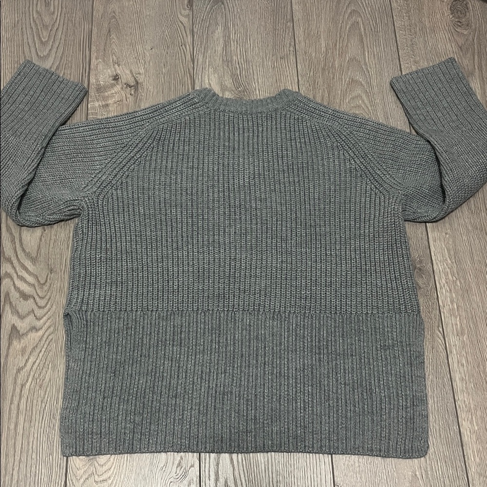Zara Gray V-Neck Sweater - Picture 8 of 8